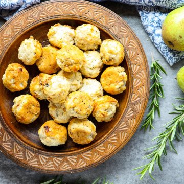 A bowl of mini muffins